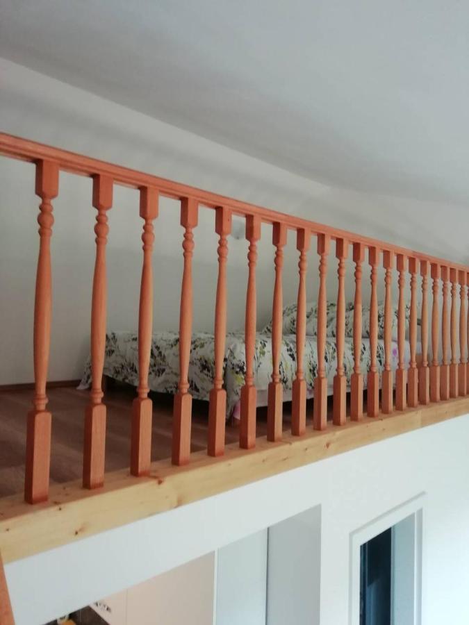 Deni09 Apartment Pomer Ngoại thất bức ảnh