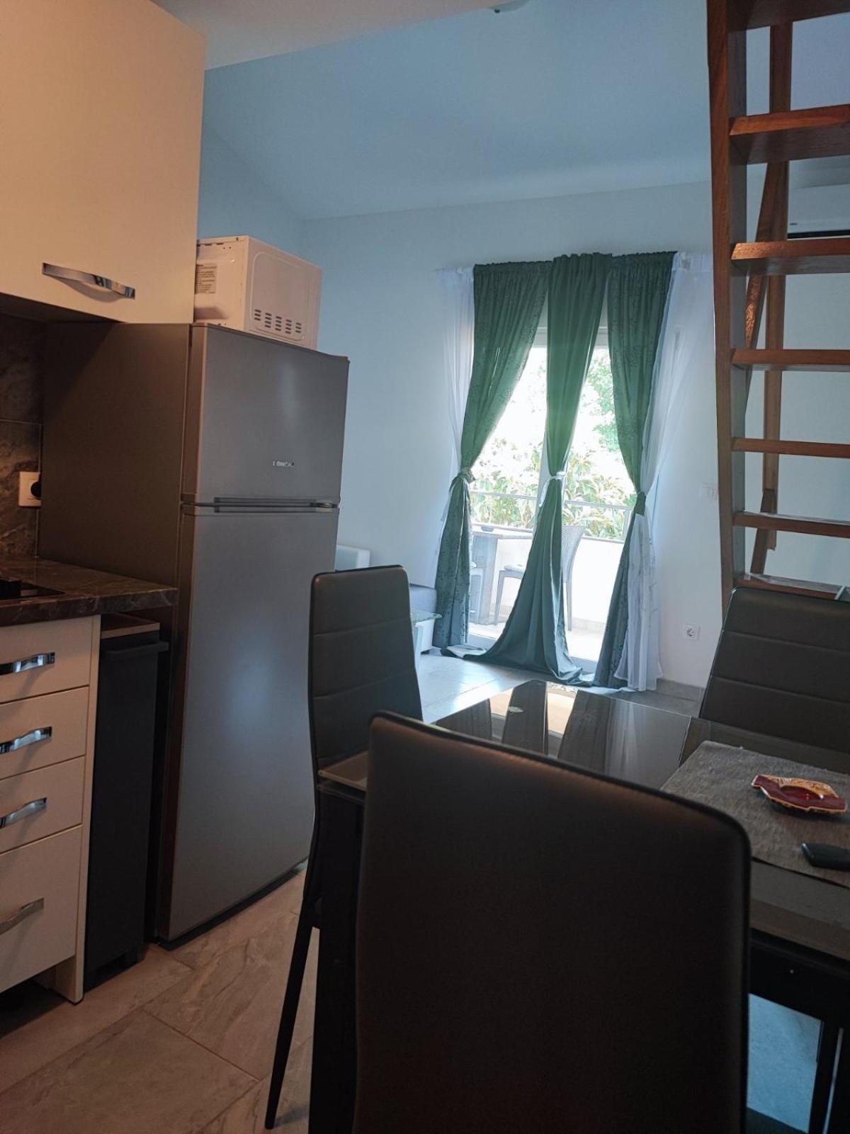 Deni09 Apartment Pomer Phòng bức ảnh