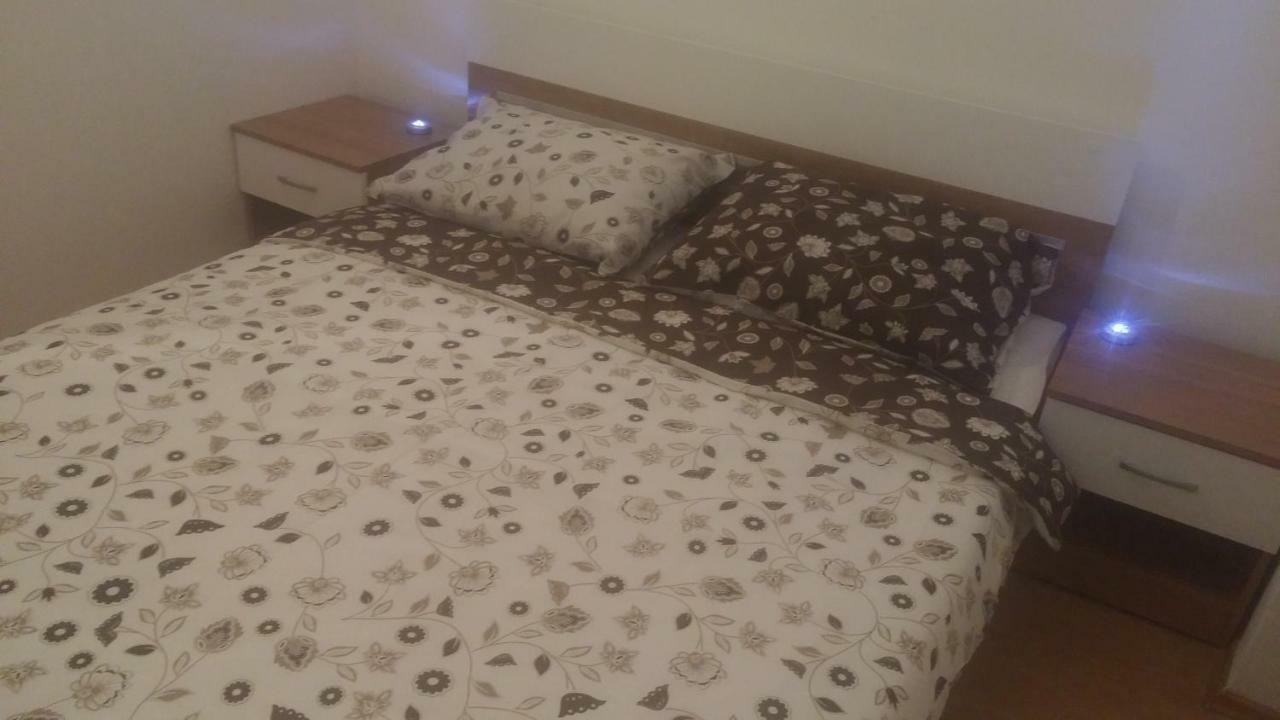 Deni09 Apartment Pomer Ngoại thất bức ảnh