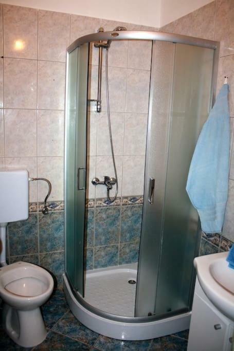 Deni09 Apartment Pomer Ngoại thất bức ảnh